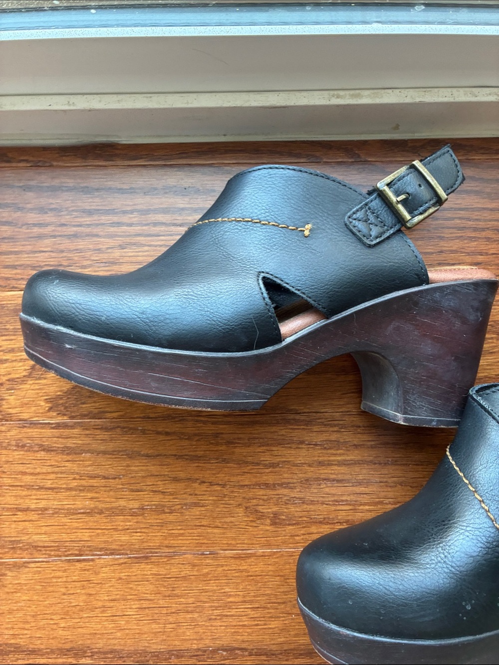 BOC Cecilia Black Faux-Leather Slingback Platform Clogs 8 - Picture 4 of 9